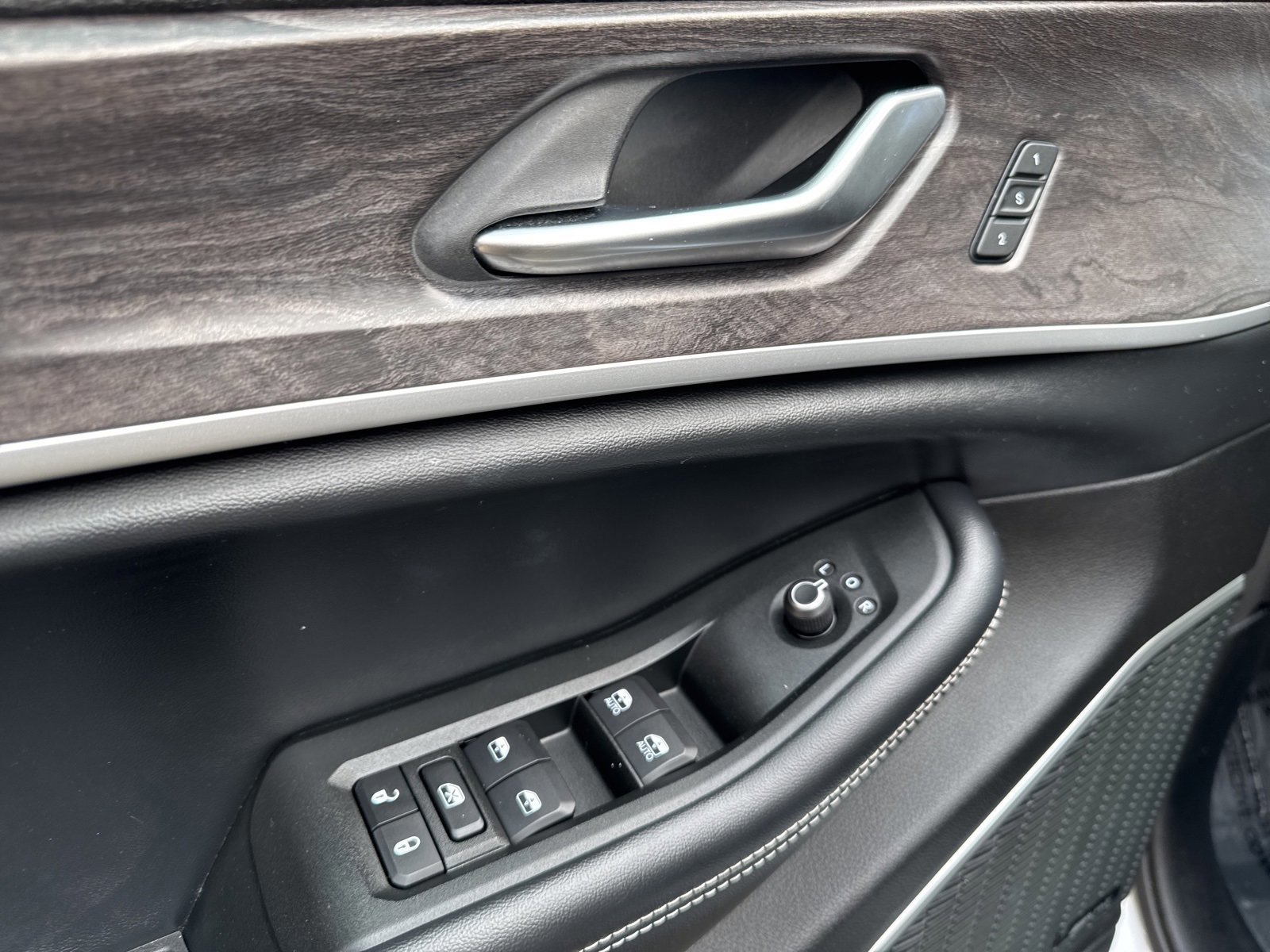 Used 2021 Jeep Grand Cherokee L Limited image 40