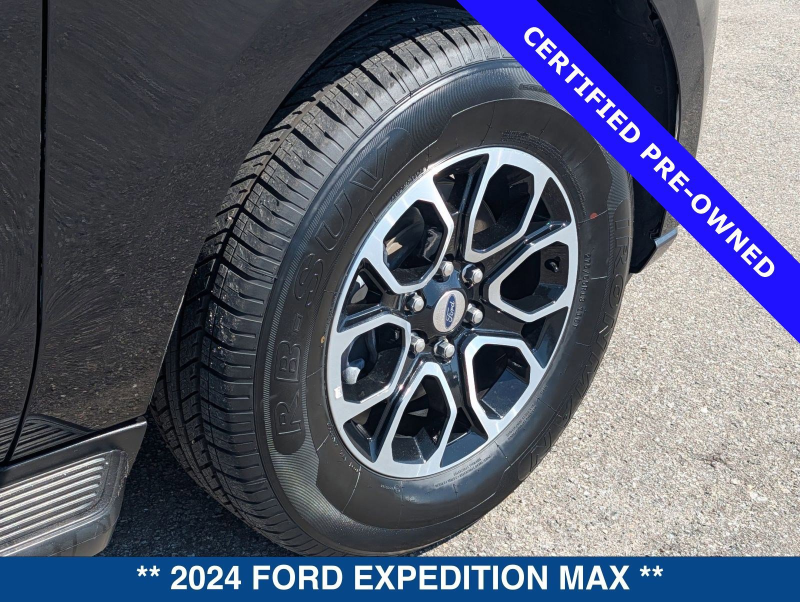 Certified 2024 Ford Expedition Max XLT image 13