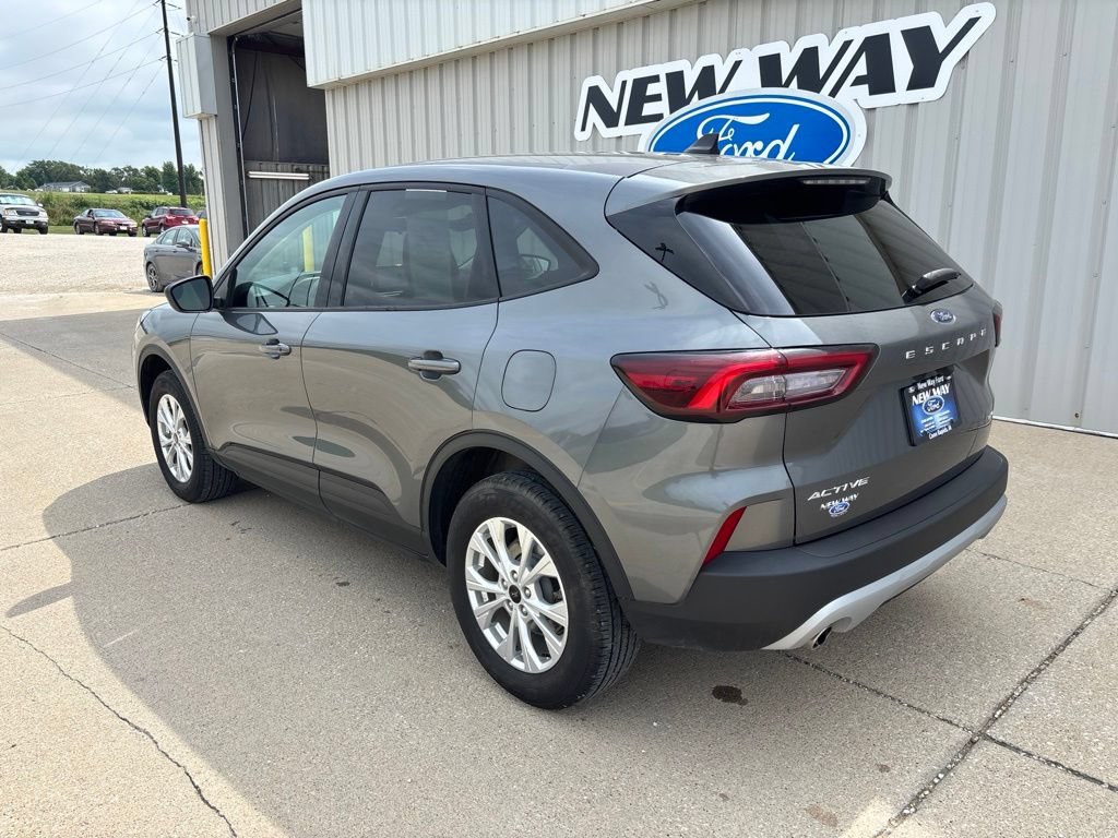 Certified 2025 Ford Escape Active AWD/4WD image 7