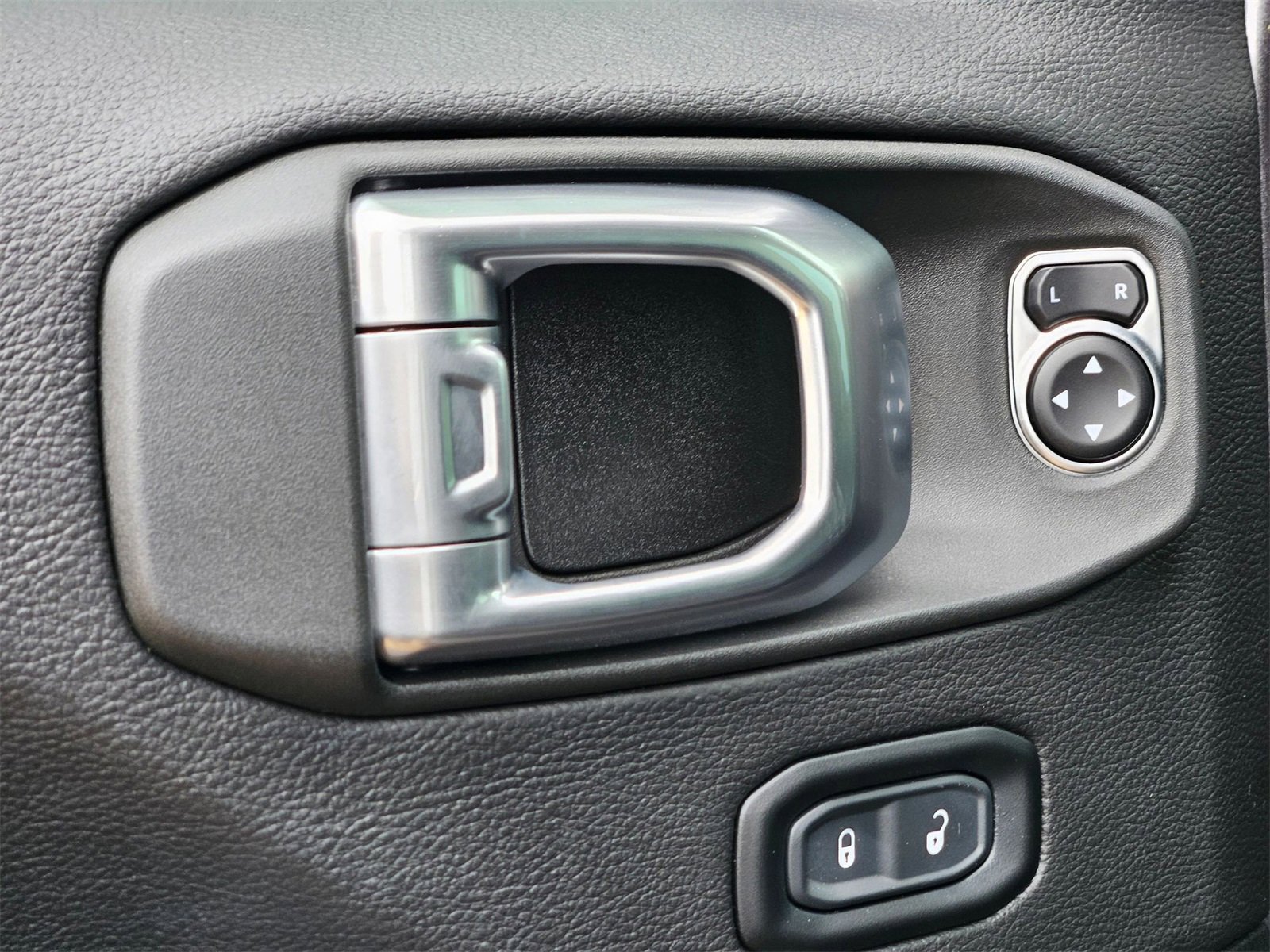 Used 2022 Jeep Gladiator Rubicon w/ LED Lighting Group image 11