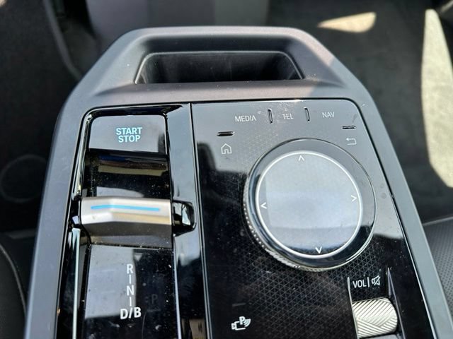 Used 2023 BMW iX xDrive50 w/ Sport Package AWD/4WD image 26
