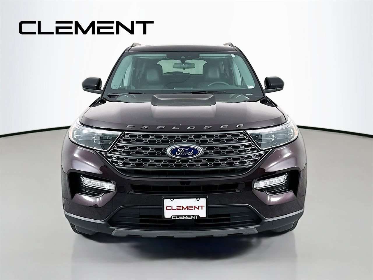 Certified 2022 Ford Explorer XLT w/ Equipment Group 202A AWD/4WD image 3