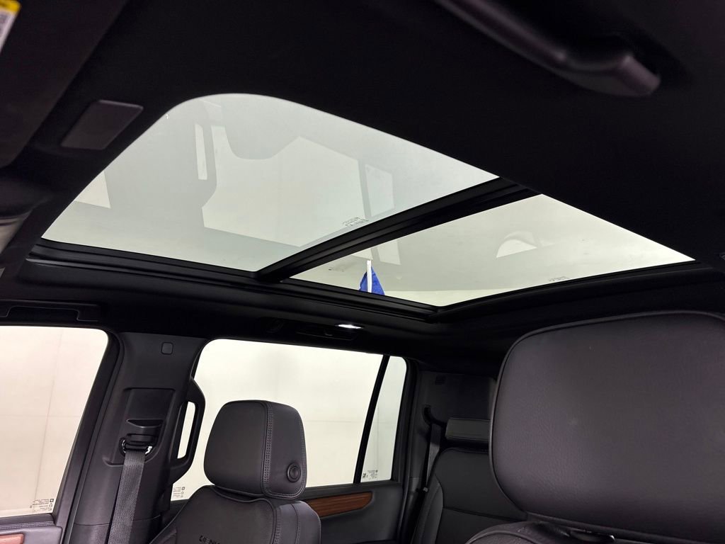 Used 2025 GMC Yukon XL Denali w/ Sun & Power Step Package image 26