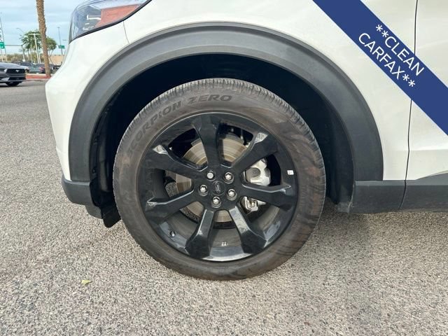 Certified 2024 Ford Explorer ST-Line w/ Class IV Trailer Tow Package RWD image 4