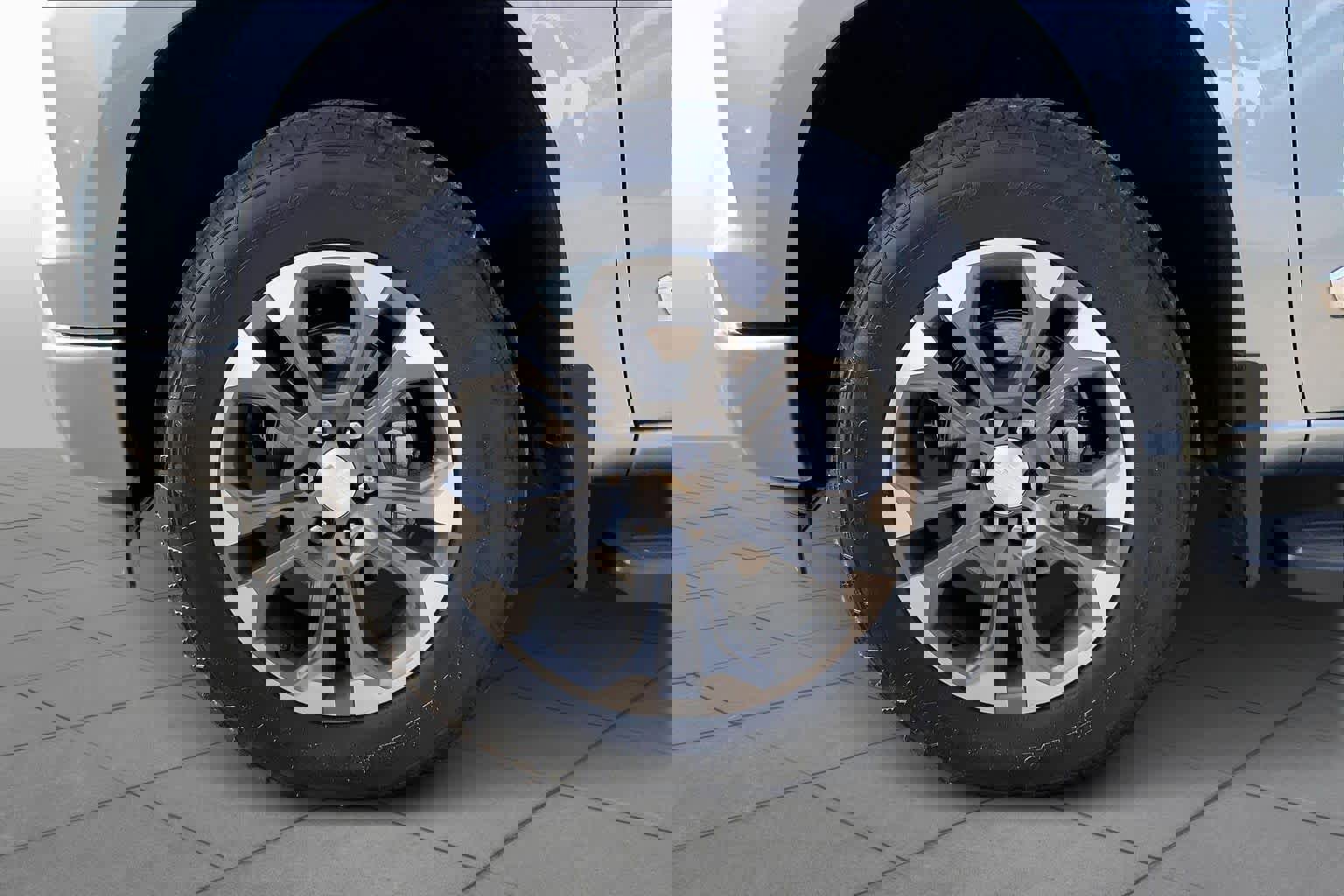 Used 2023 Chevrolet Silverado 1500 High Country w/ Technology Package image 13