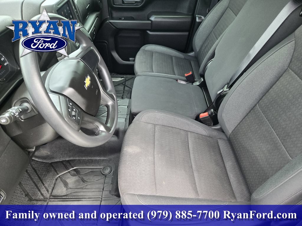 Used 2025 Chevrolet Silverado 1500 Custom RWD image 9