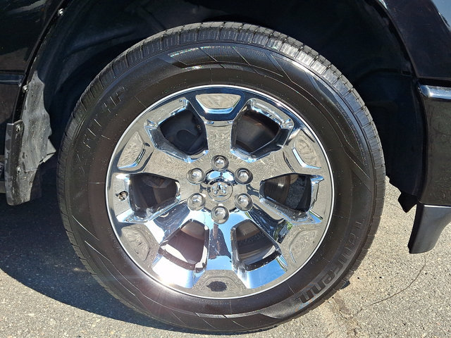 Used 2021 RAM 1500 4x4 Crew Cab image 13