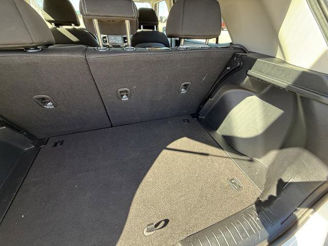 Used 2025 Hyundai Venue SEL image 11