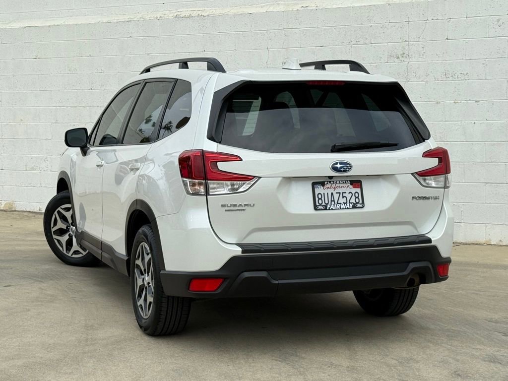 Used 2021 Subaru Forester Premium image 4