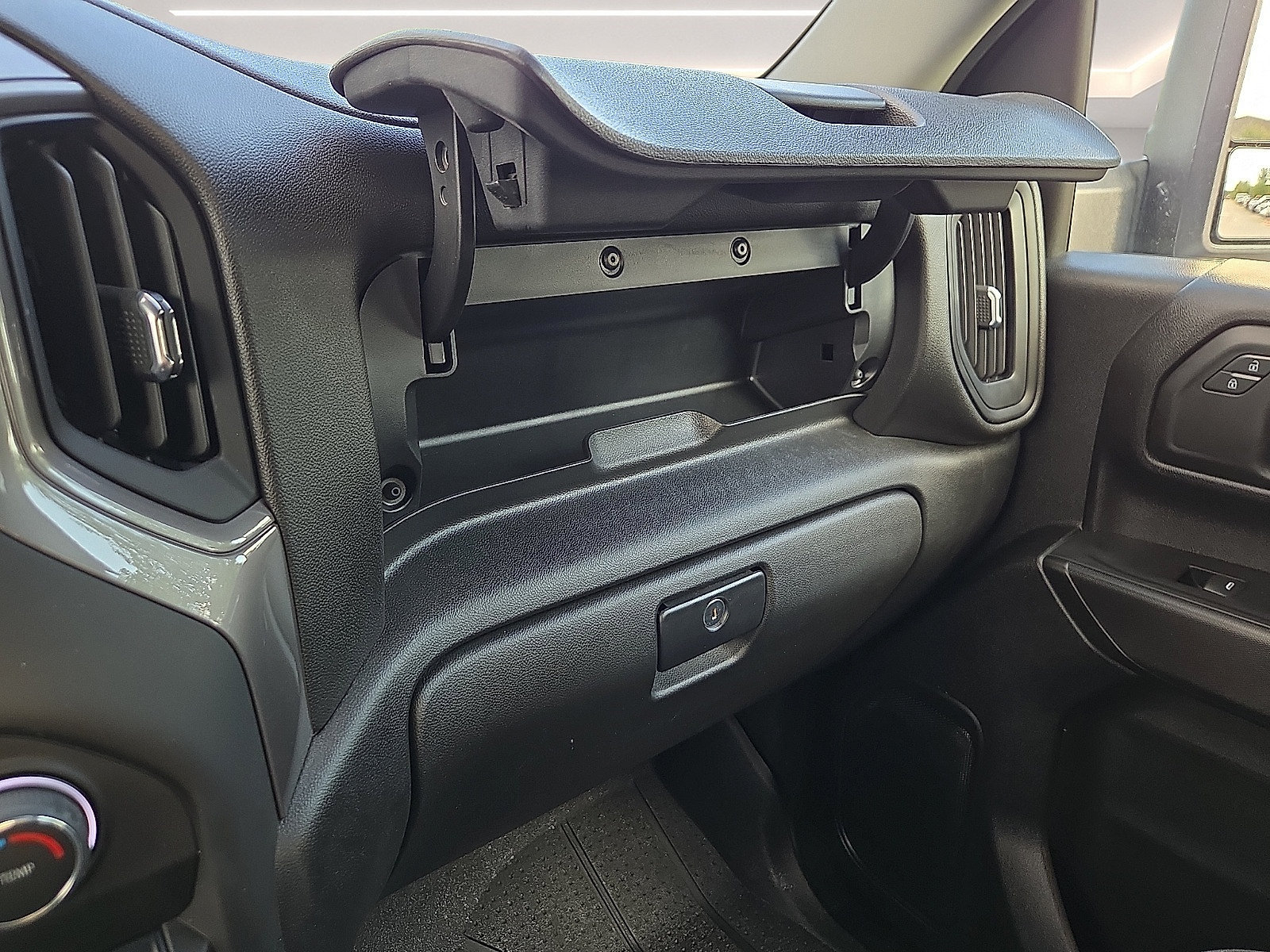 Used 2024 Chevrolet Silverado 2500 Custom w/ Custom Convenience Package AWD/4WD image 22