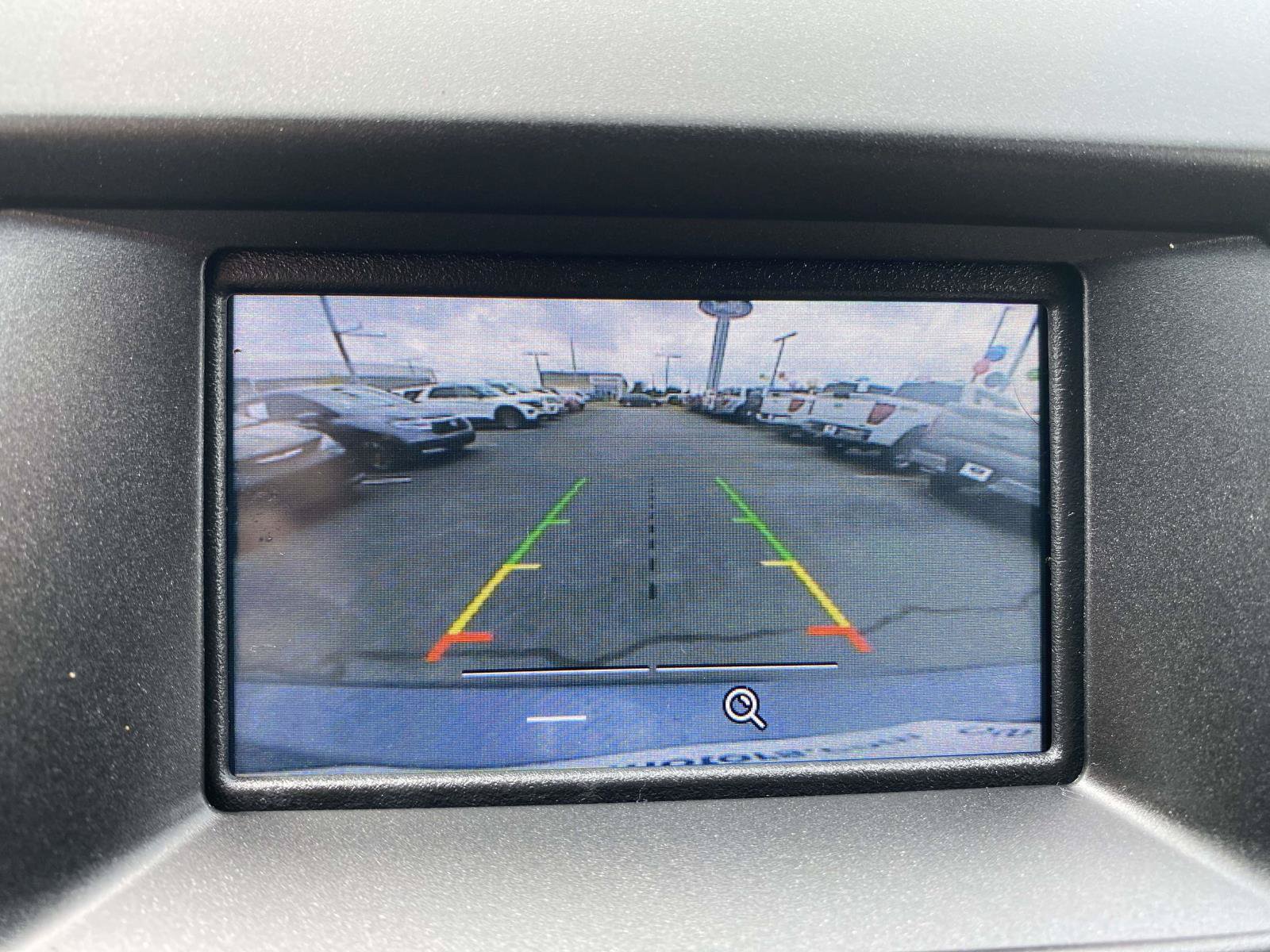 Certified 2018 Ford Edge SE FWD image 25