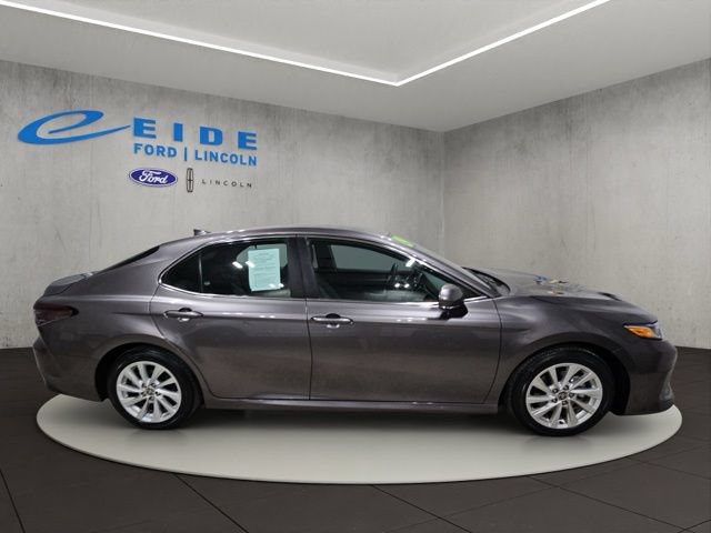 Used 2024 Toyota Camry LE FWD image 7
