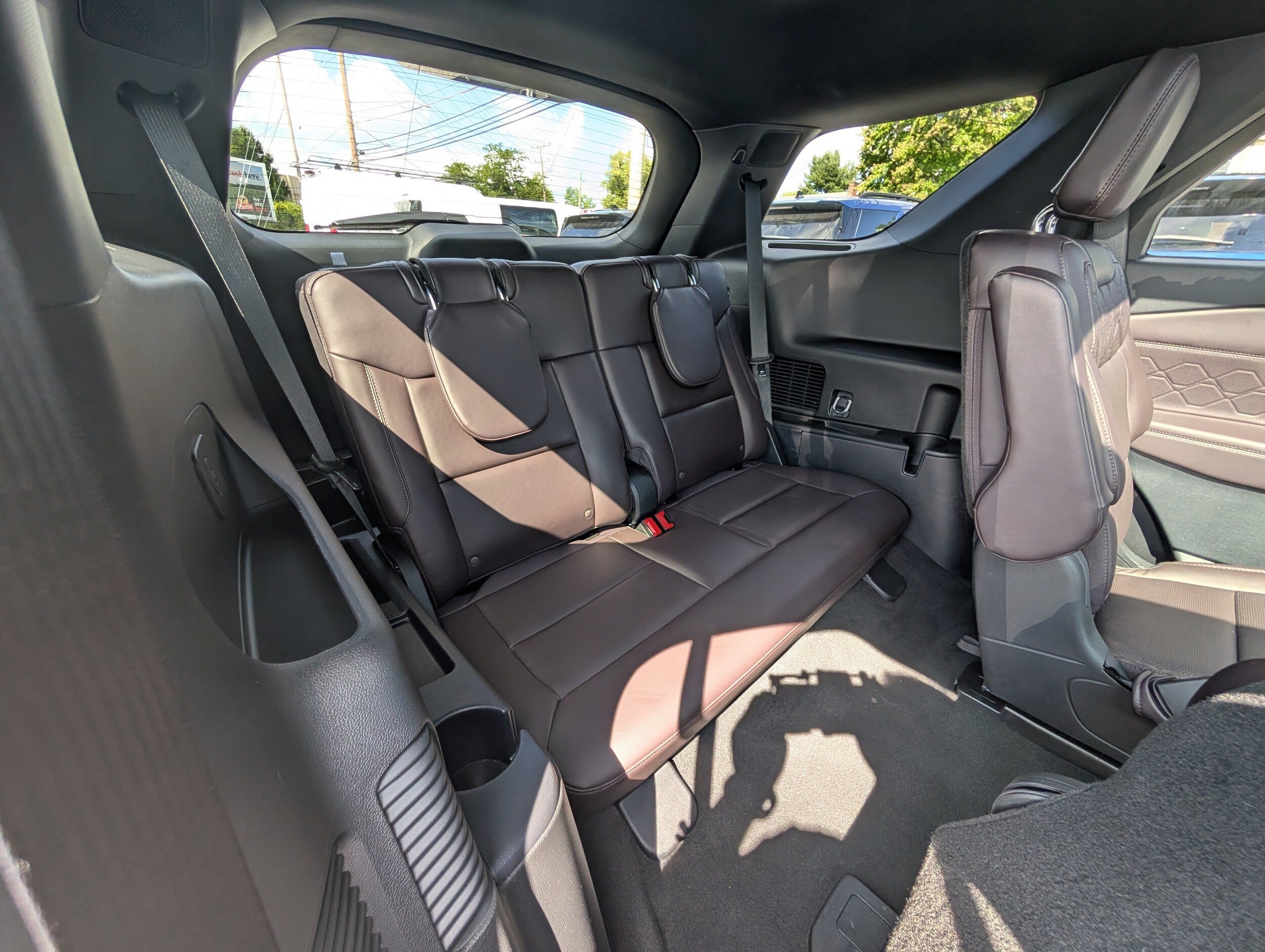 Certified 2025 Ford Explorer Platinum w/ LUX Leather Package AWD/4WD image 14