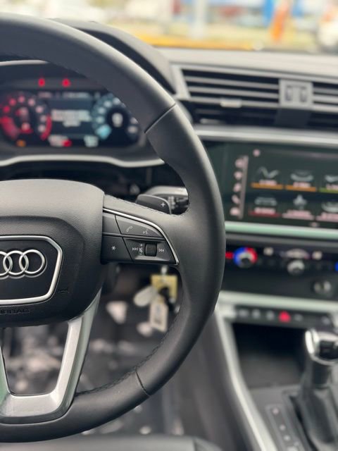 Used 2025 Audi Q3 2.0T Premium AWD/4WD image 18