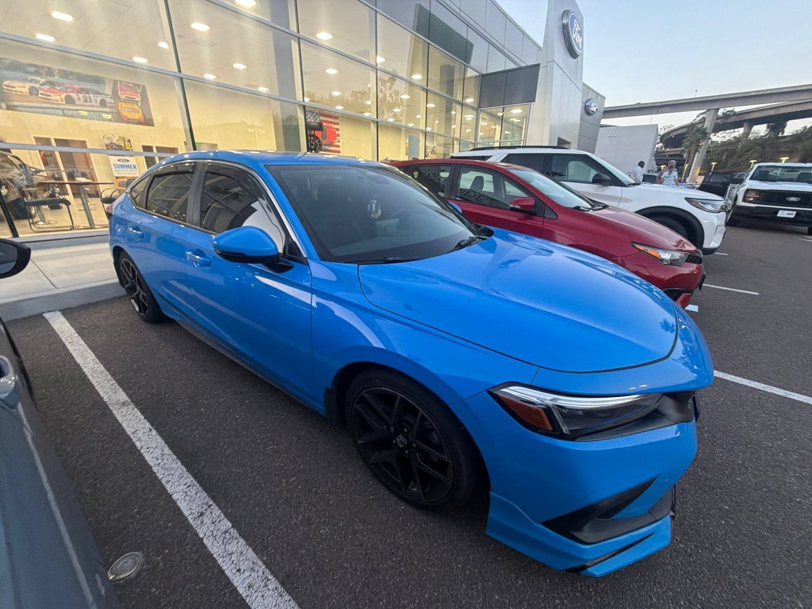 Used 2023 Honda Civic Sport Touring image 4