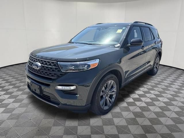 Certified 2024 Ford Explorer XLT w/ Equipment Group 202A AWD/4WD image 13