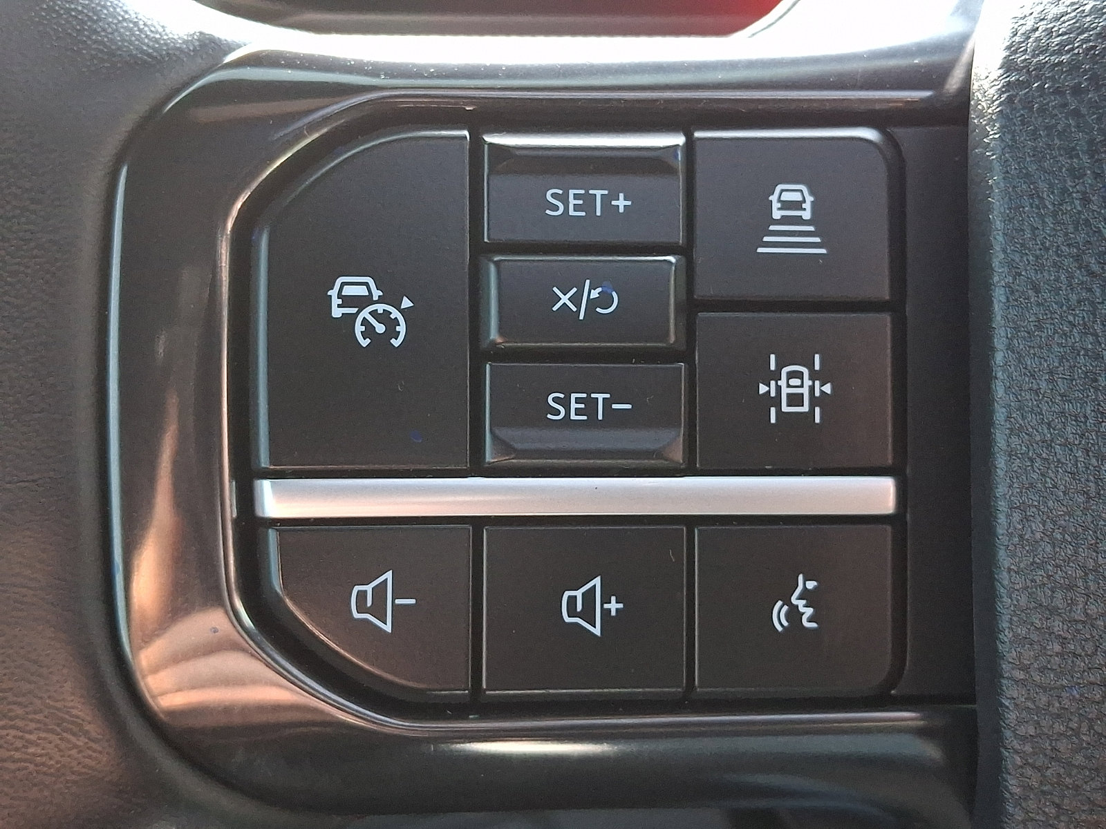 Certified 2025 Ford F350 Platinum image 36