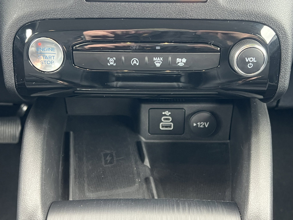 Certified 2025 Ford Escape Platinum image 27