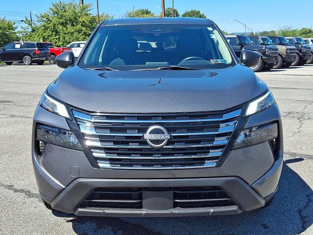 Used 2024 Nissan Rogue S FWD image 2
