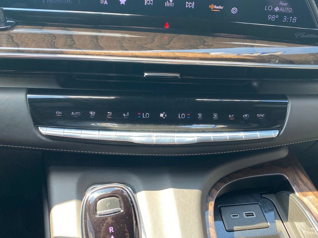 Used 2023 Cadillac Escalade ESV Sport Platinum w/ LPO, ONYX Package AWD/4WD image 19