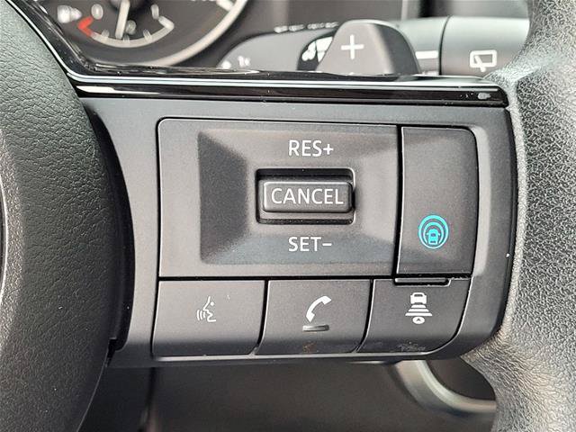 Used 2023 Nissan Rogue SV AWD/4WD image 30