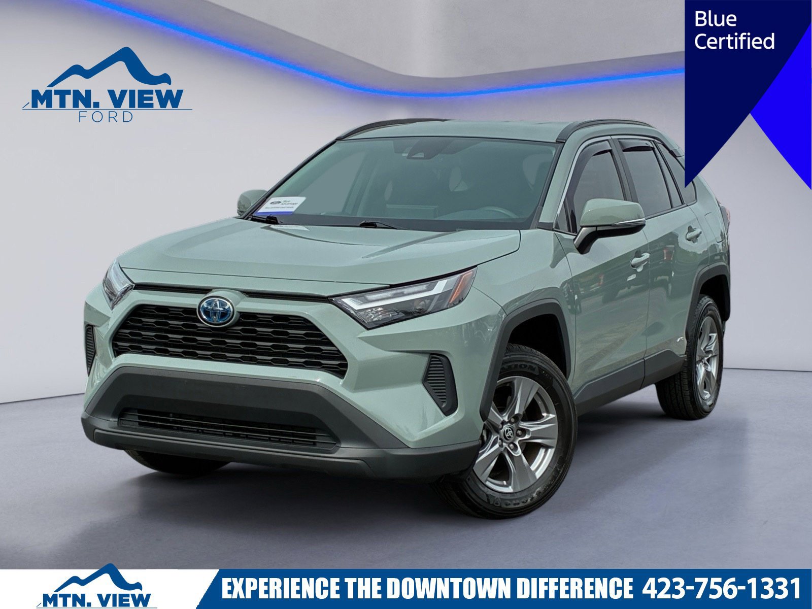 Used 2023 Toyota RAV4 XLE AWD/4WD image 1