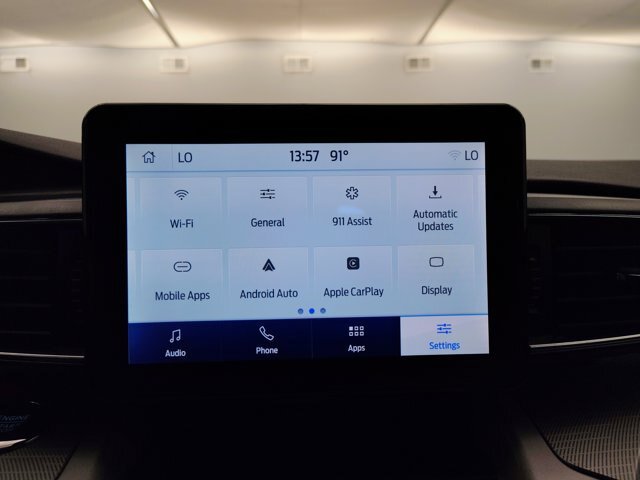 Certified 2024 Ford Explorer XLT w/ Equipment Group 202A AWD/4WD image 3