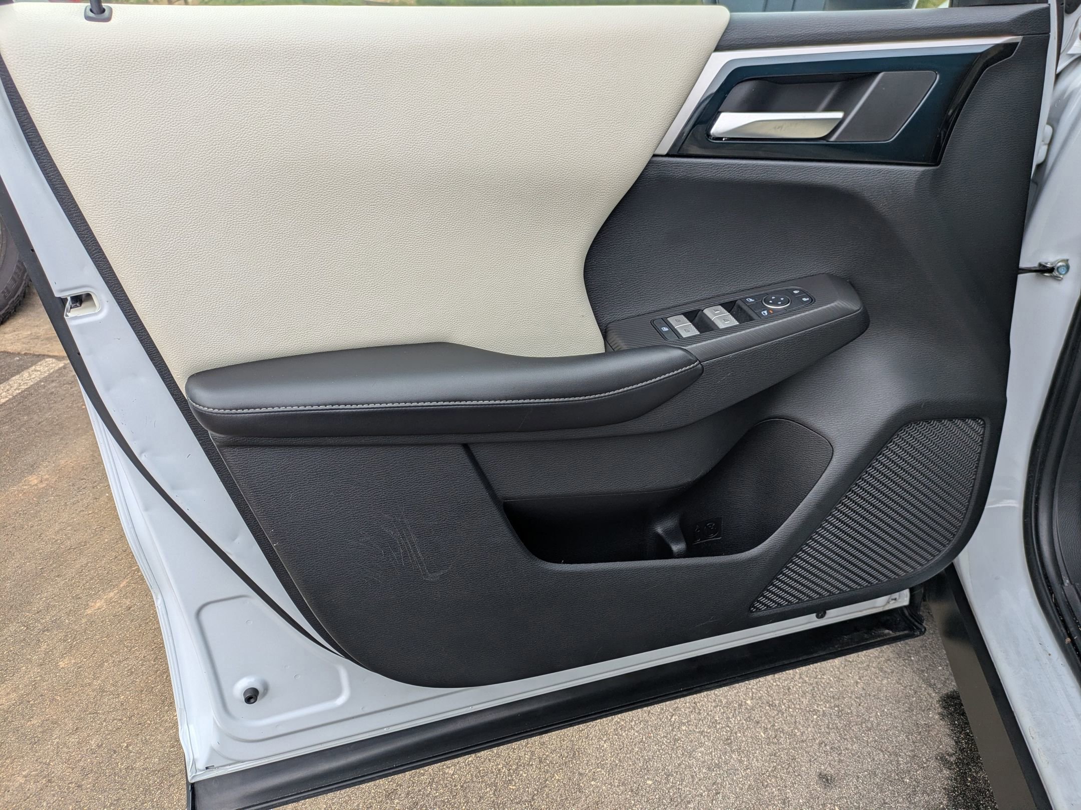 Used 2022 Mitsubishi Outlander ES image 10