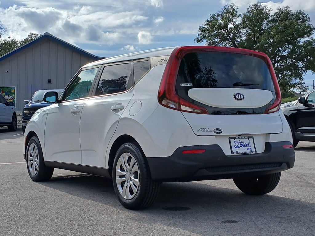 Used 2021 Kia Soul LX FWD image 5