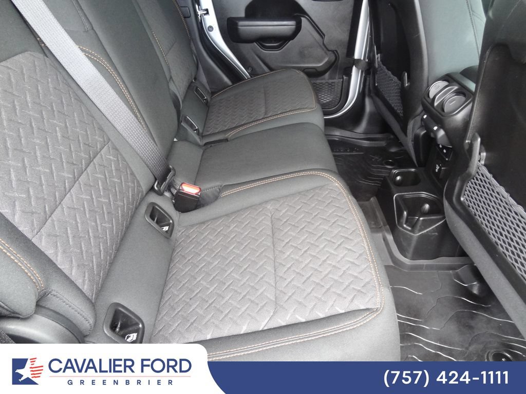 Used 2024 Jeep Gladiator Mojave w/ Technology Group AWD/4WD image 11