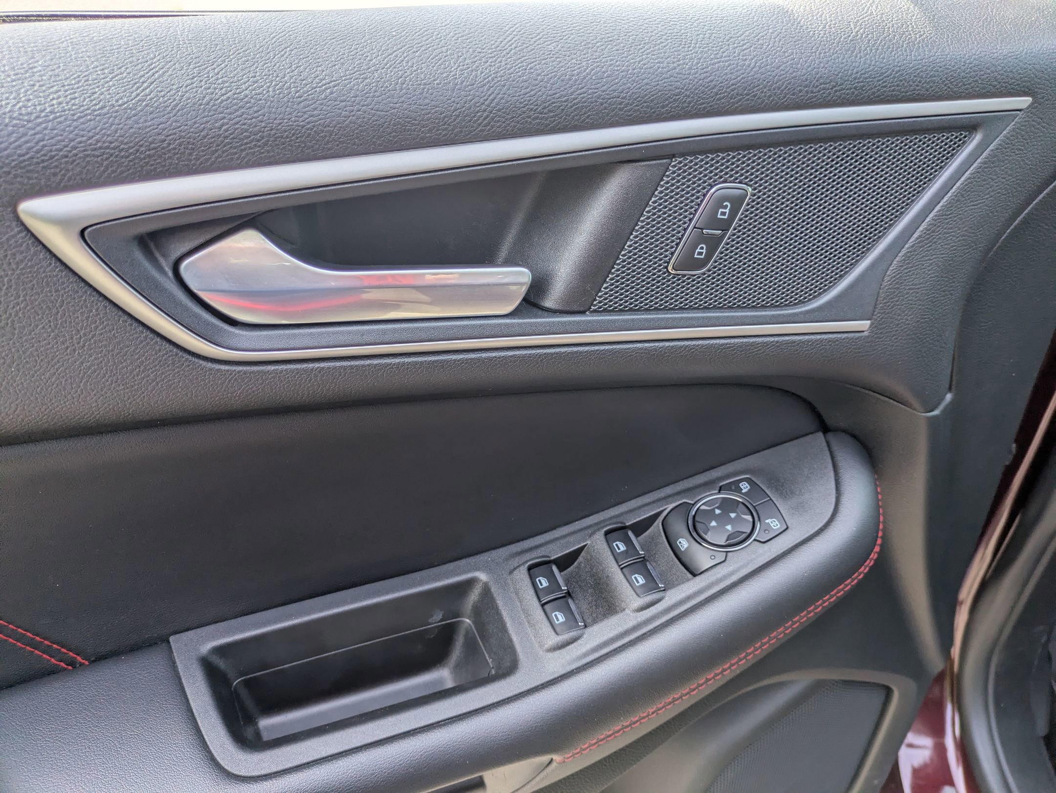 Certified 2023 Ford Edge ST-Line image 16