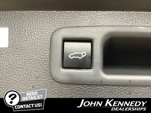 Used 2022 Toyota Highlander XLE AWD/4WD image 34