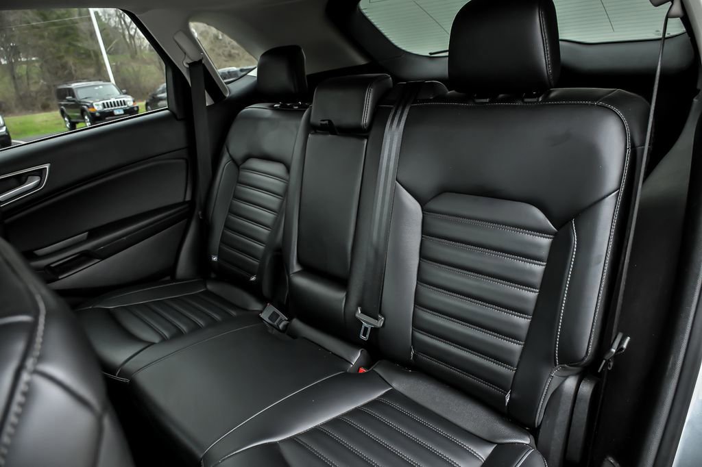 Certified 2024 Ford Edge SEL image 19