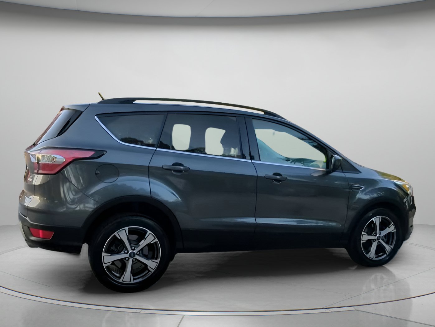 Certified 2017 Ford Escape SE w/ SE Leather Comfort Package FWD image 30