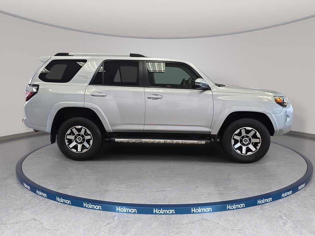 Used 2020 Toyota 4Runner TRD Off-Road Premium w/ Moonroof Package AWD/4WD image 4