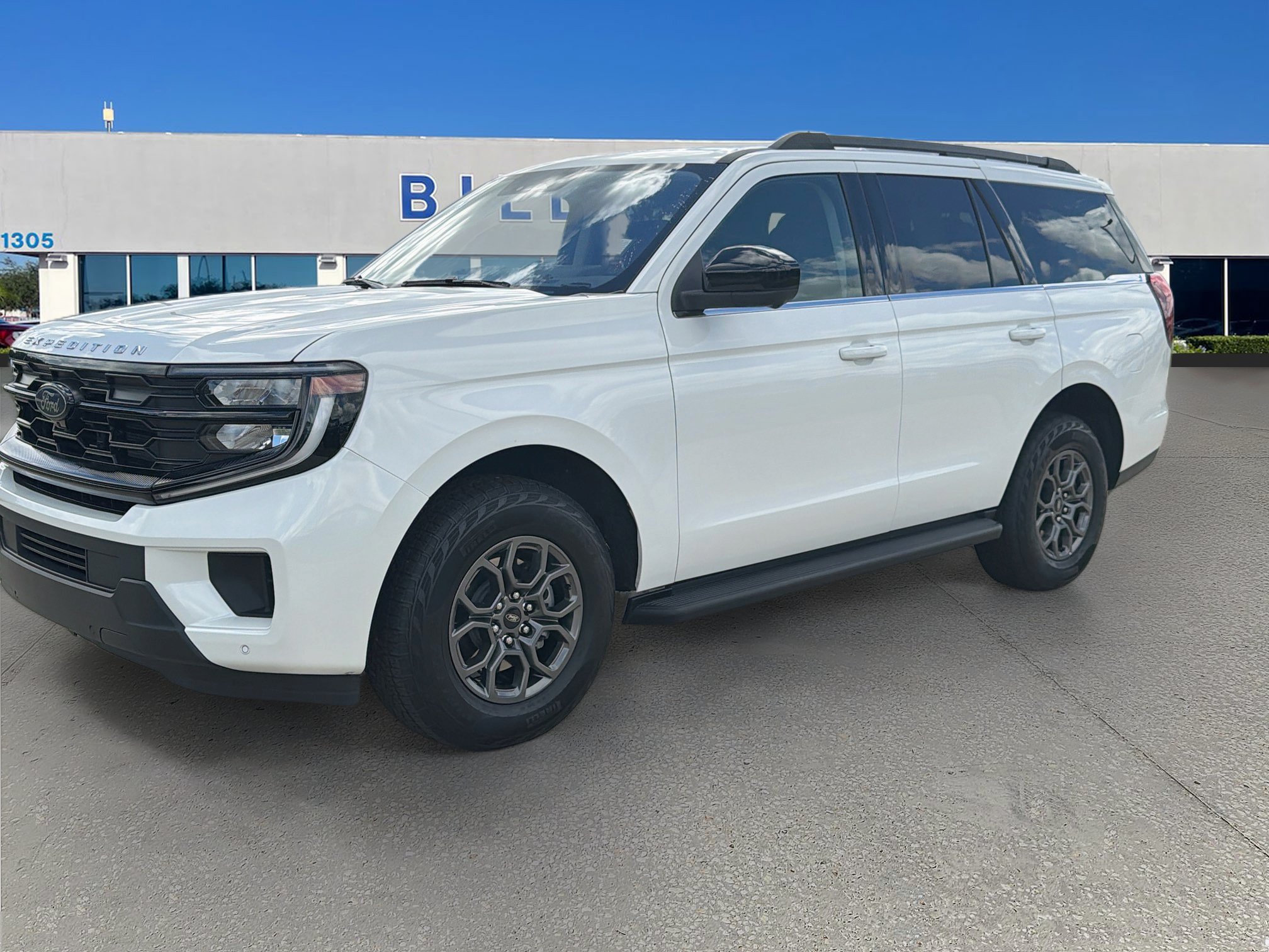 Certified 2025 Ford Expedition Active RWD image 3