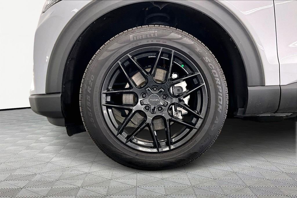Certified 2025 Ford Explorer Active image 9