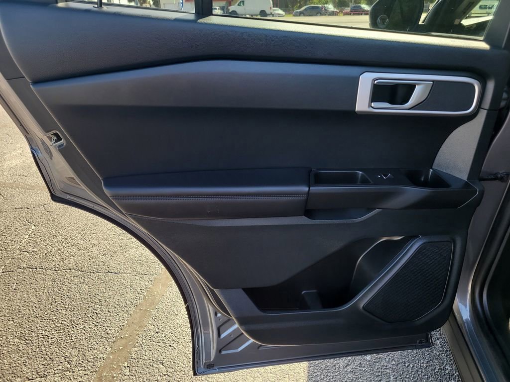 Certified 2021 Ford Explorer 2WD image 8