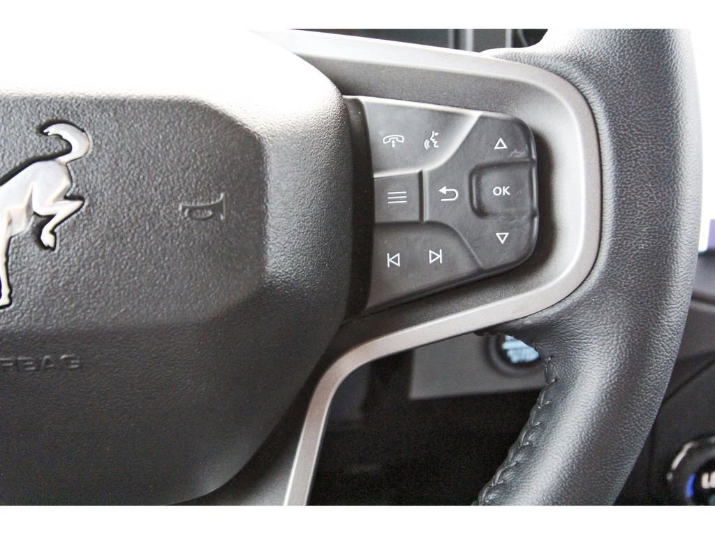 Certified 2024 Ford Bronco Black Diamond AWD/4WD image 19