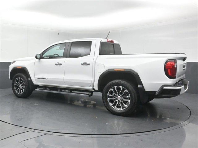 Used 2023 GMC Canyon Denali image 8
