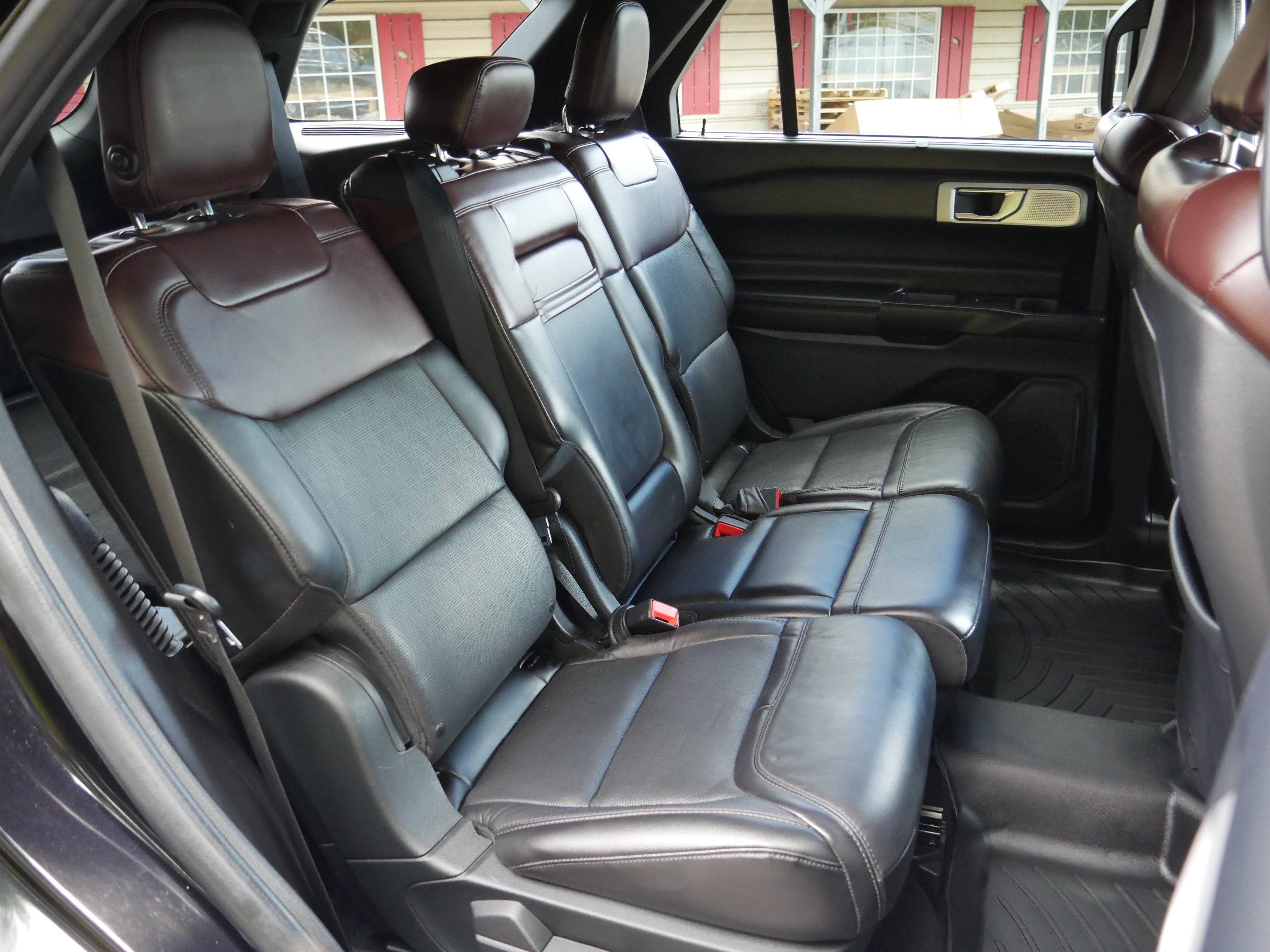 Certified 2020 Ford Explorer Platinum w/ Premium Technology Package AWD/4WD image 29