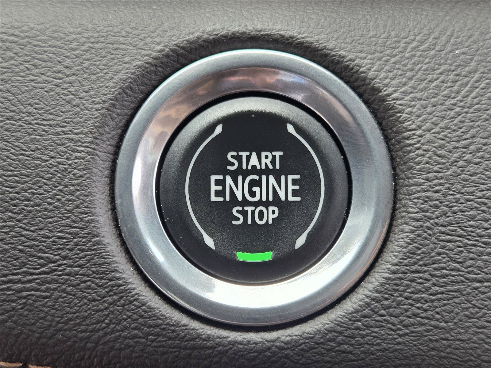 Used 2023 Cadillac Escalade ESV Sport w/ LPO, ONYX Package AWD/4WD image 6