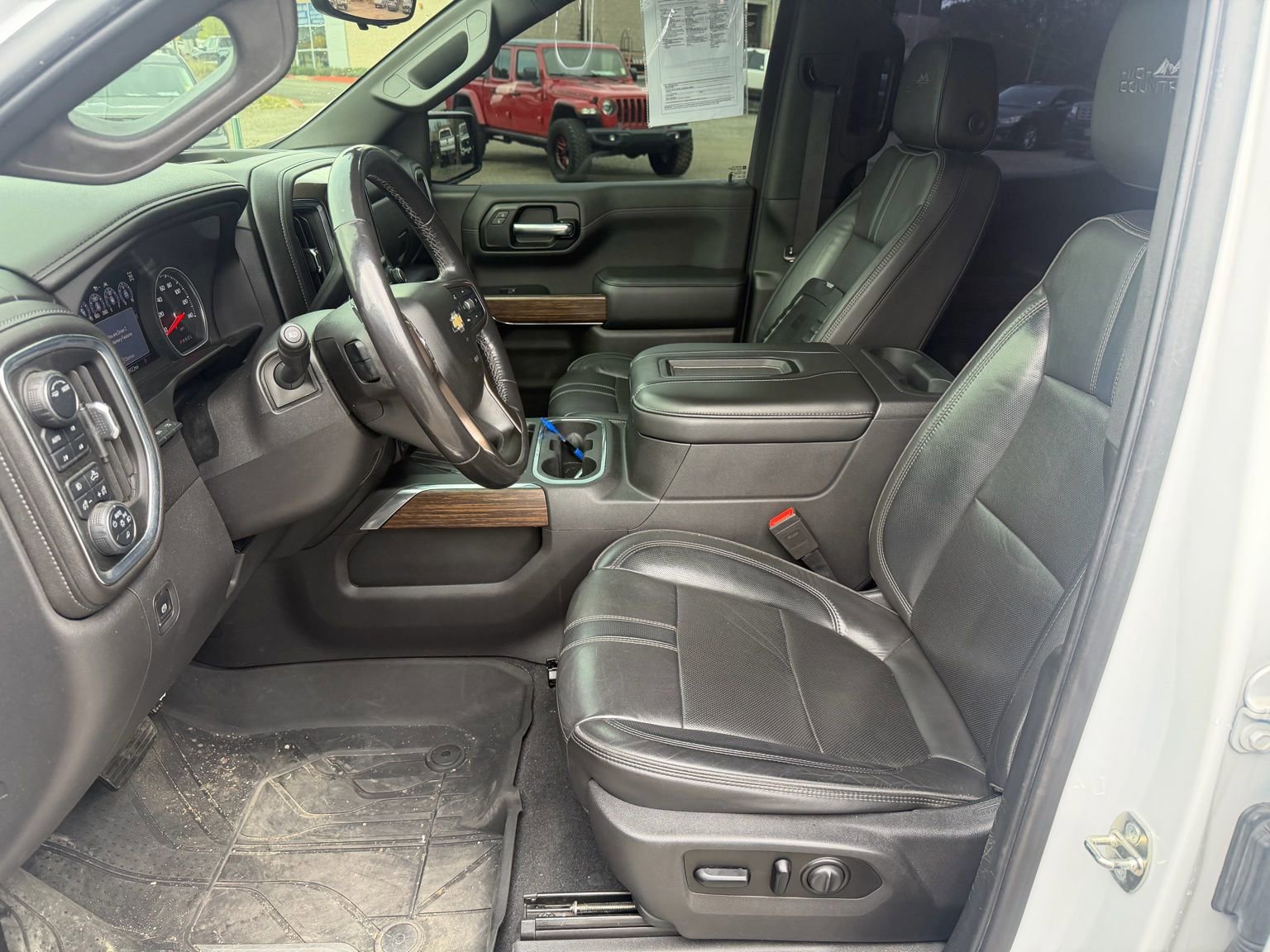 Used 2020 Chevrolet Silverado 1500 High Country w/ Technology Package image 10