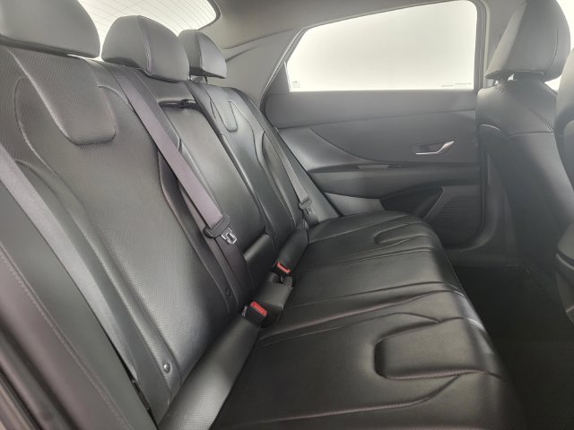 Used 2024 Hyundai Elantra Limited FWD image 16