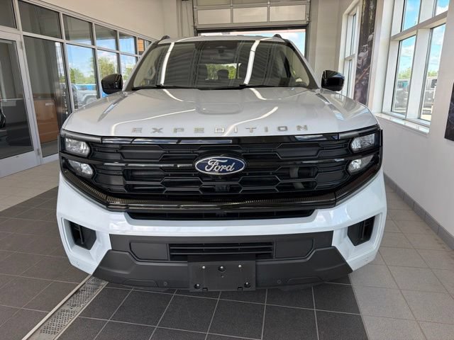 Certified 2025 Ford Expedition Active AWD/4WD image 2