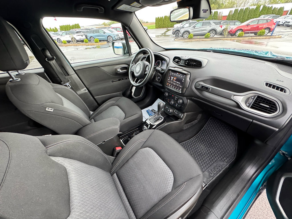 Used 2021 Jeep Renegade Latitude AWD/4WD image 28