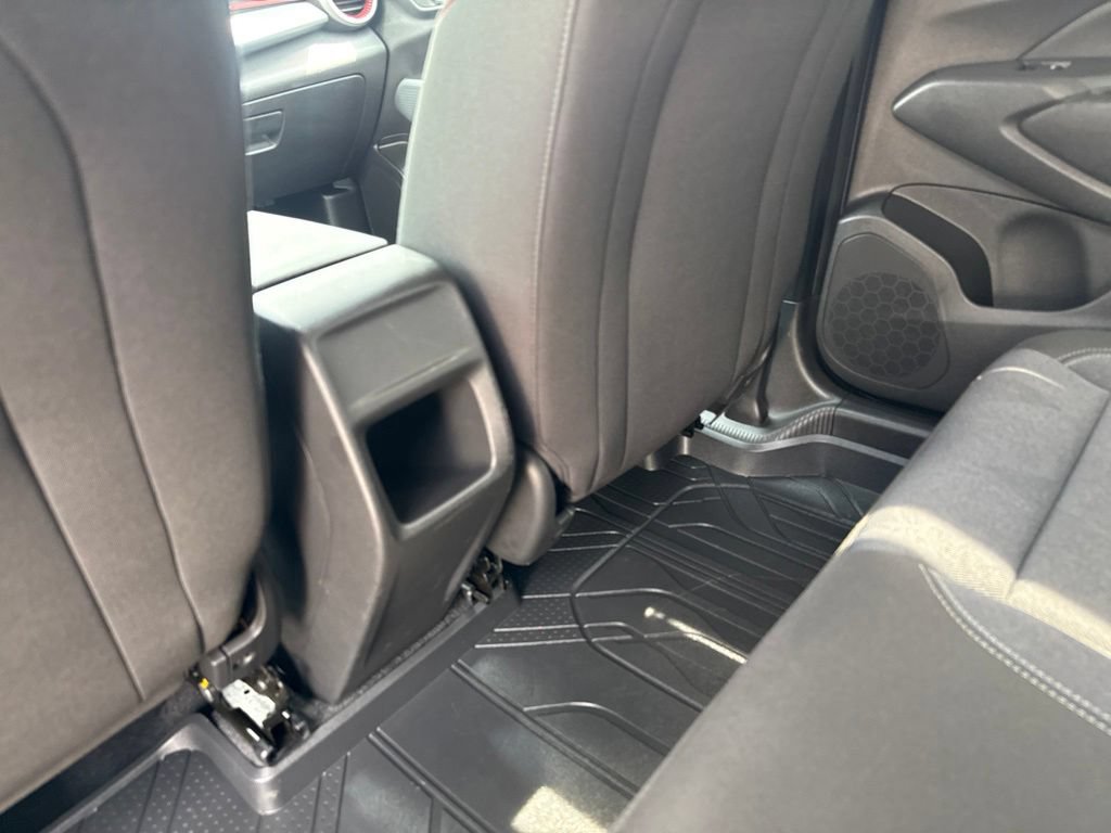 Used 2024 Chevrolet Trax RS w/ Driver Confidence Package FWD image 30