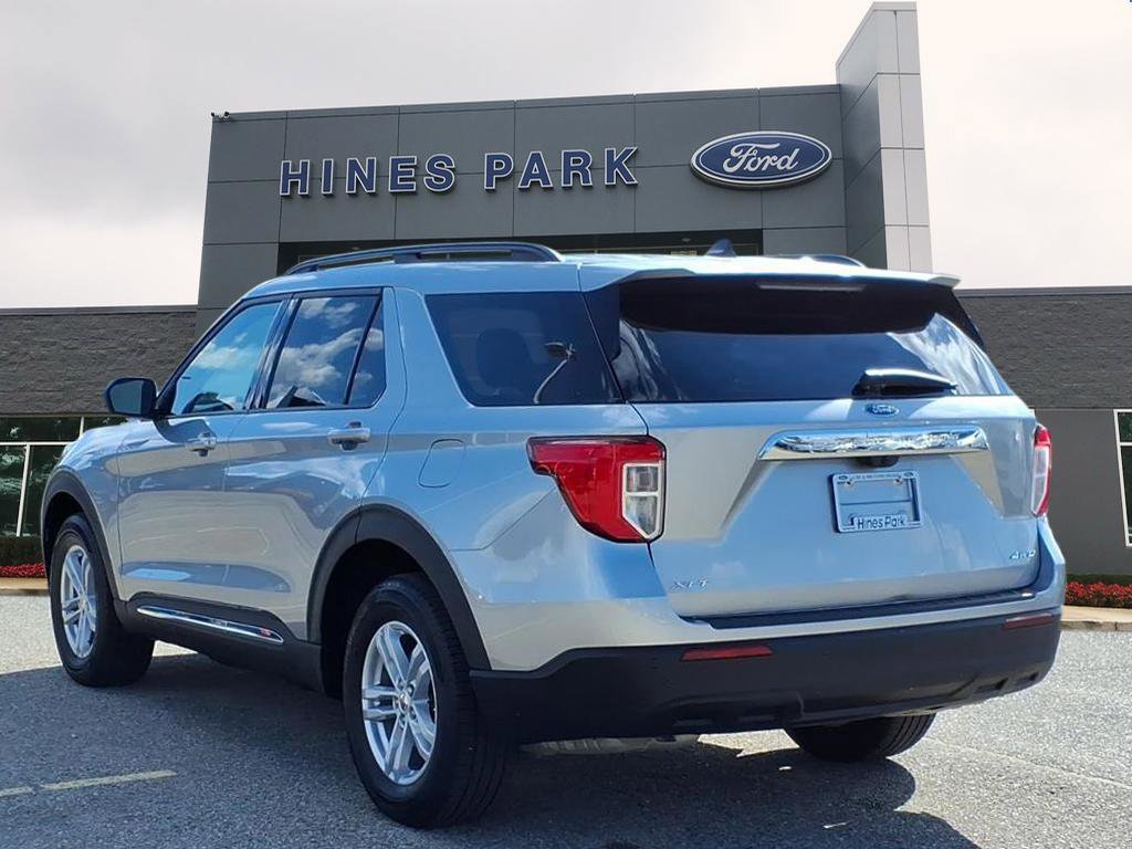 Certified 2023 Ford Explorer XLT image 3