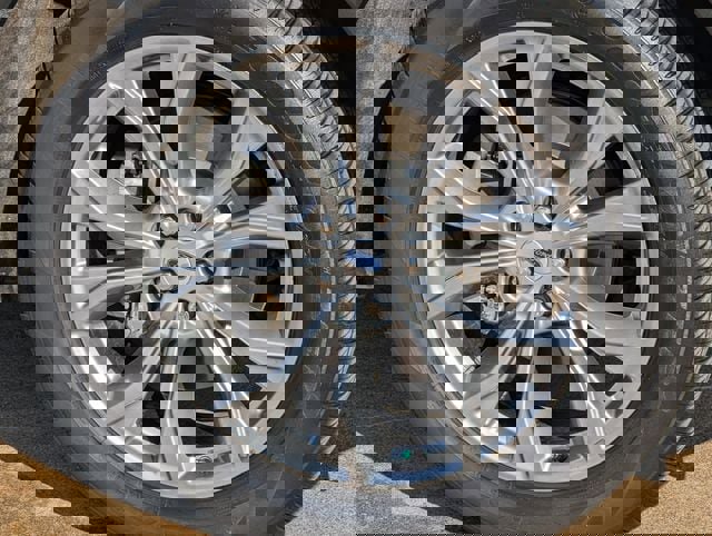 Certified 2022 Ford Explorer XLT w/ Equipment Group 202A image 10