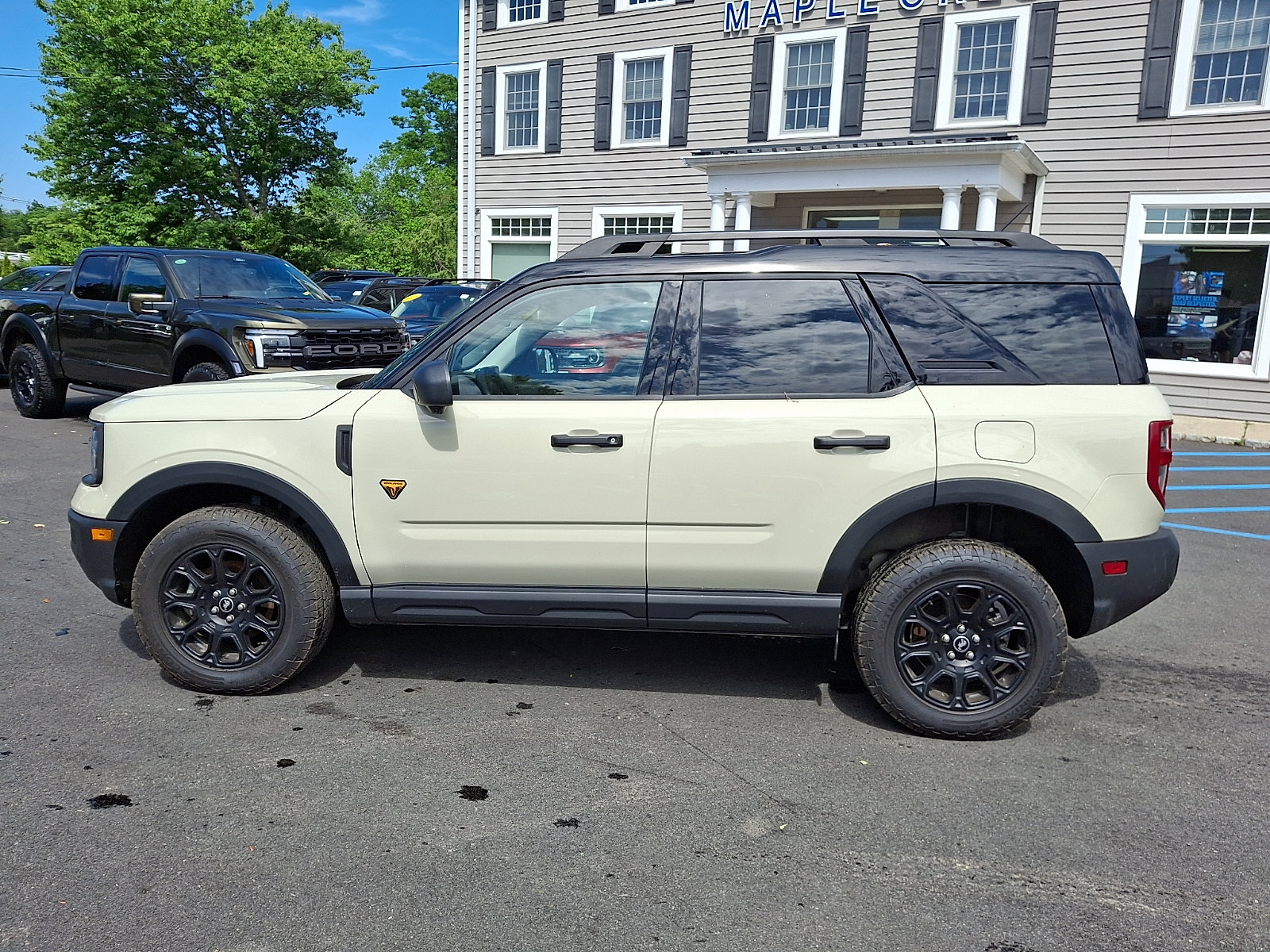 Certified 2025 Ford Bronco Sport Badlands w/ Badlands Tech Package AWD/4WD image 8